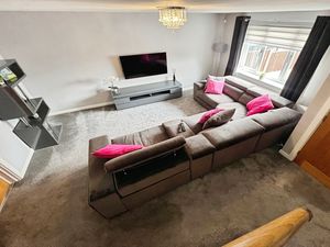 Lounge- click for photo gallery